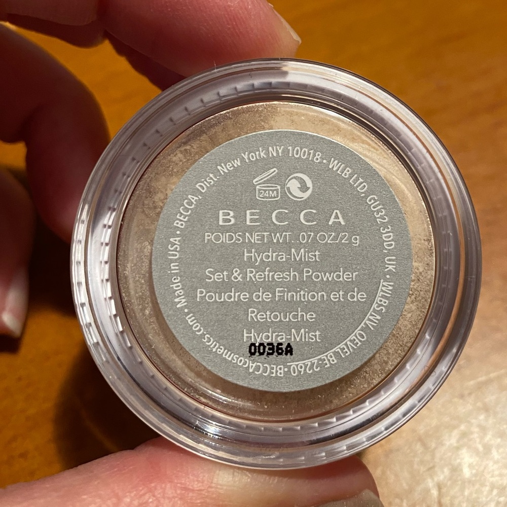 BECCA Hydra-Mist Set & Refresh Powder - Picture 6 of 12